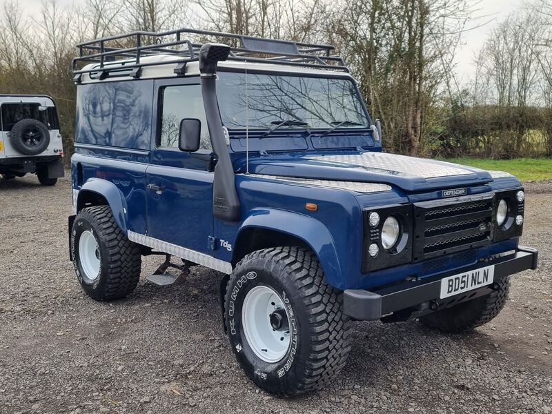 LAND ROVER DEFENDER TD5 COUNTY HARD TOP 2001