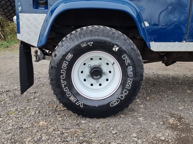 LAND ROVER DEFENDER TD5 COUNTY HARD TOP 2001