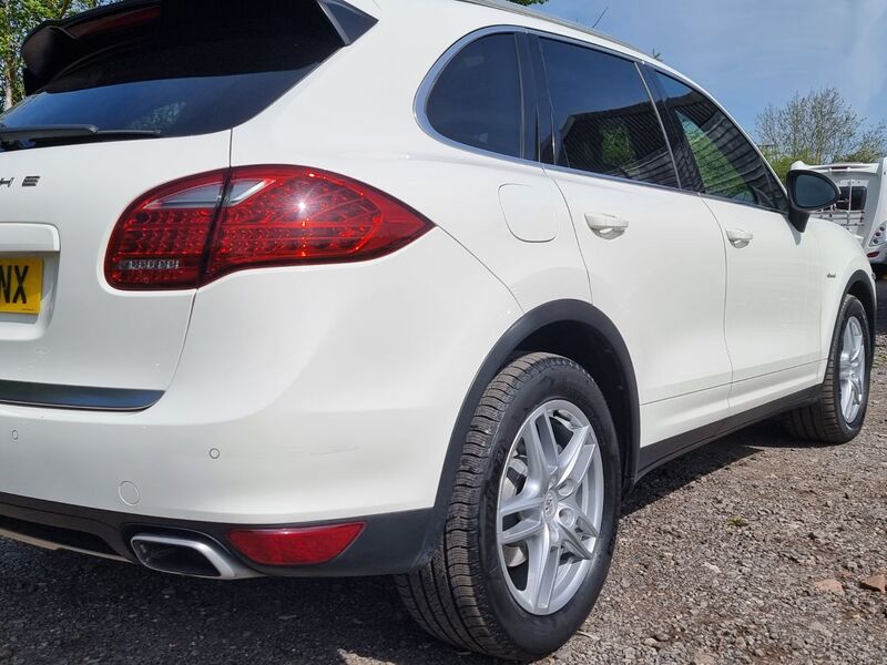 PORSCHE CAYENNE D V6 TIPTRONIC S 2010