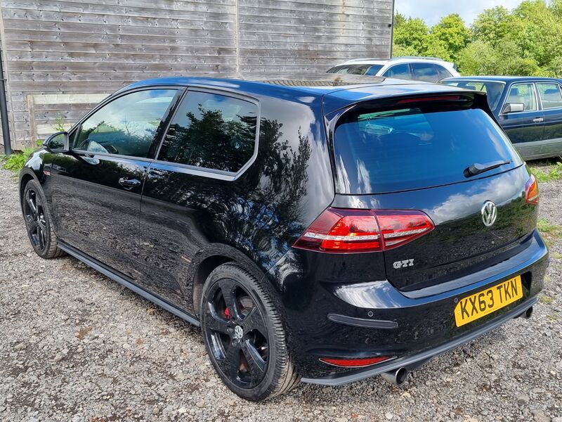 VOLKSWAGEN GOLF GTI 2013