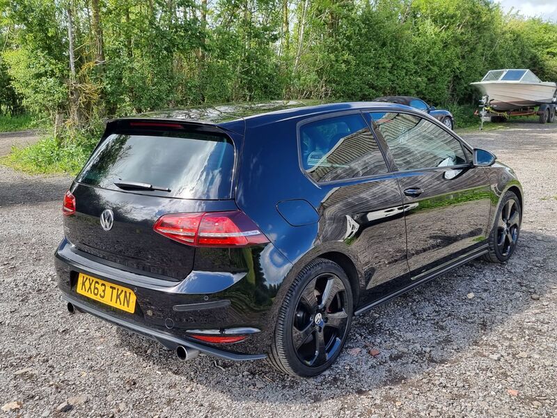 VOLKSWAGEN GOLF GTI 2013