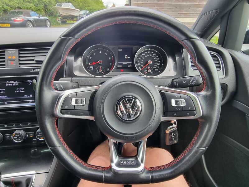 VOLKSWAGEN GOLF GTI 2013