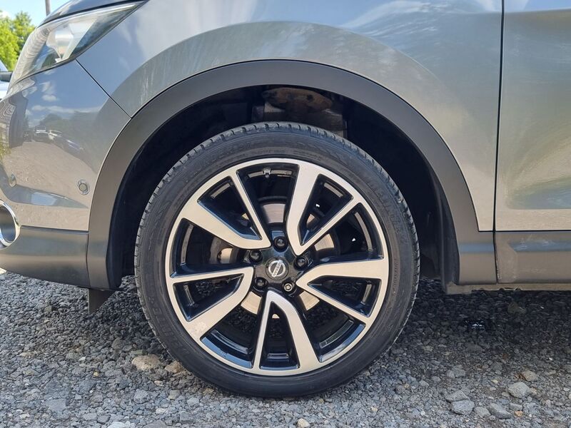 NISSAN QASHQAI TEKNA DIG-T 2014