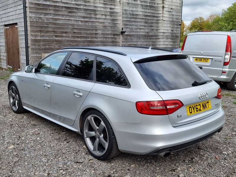 AUDI A4 AVANT TFSI QUATTRO S LINE BLACK EDITION 2012