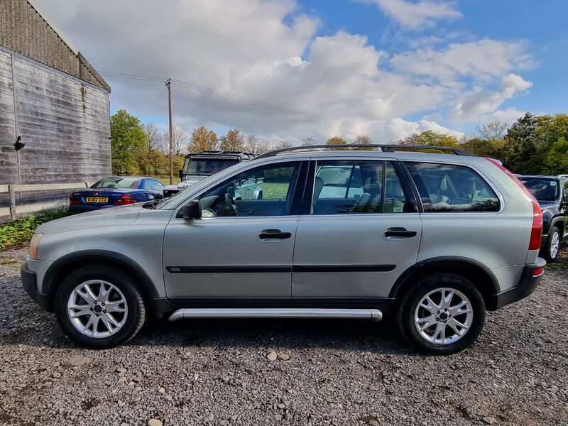 VOLVO XC90 D5 SE 2004