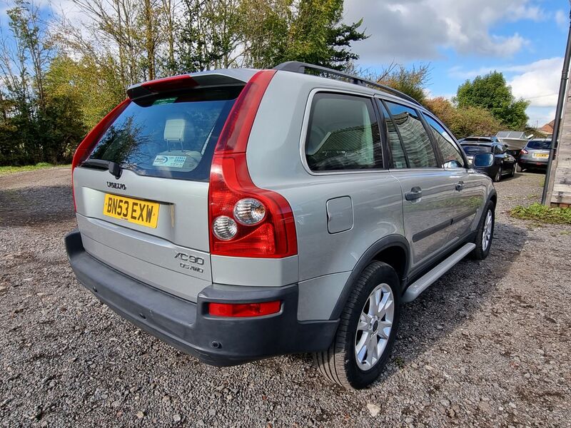 VOLVO XC90 D5 SE 2004