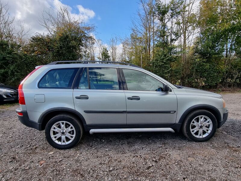 VOLVO XC90 D5 SE 2004