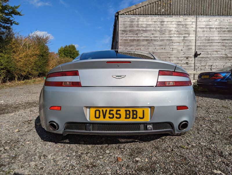 ASTON MARTIN VANTAGE V8 2005