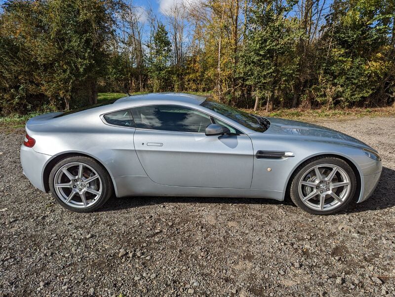 ASTON MARTIN VANTAGE V8 2005