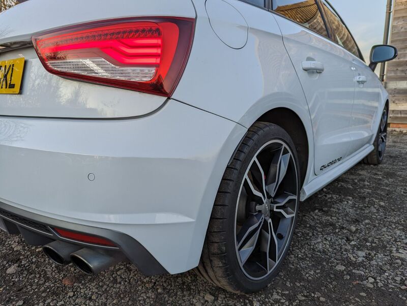 AUDI A1 S1 QUATTRO SPORTBACK 2015